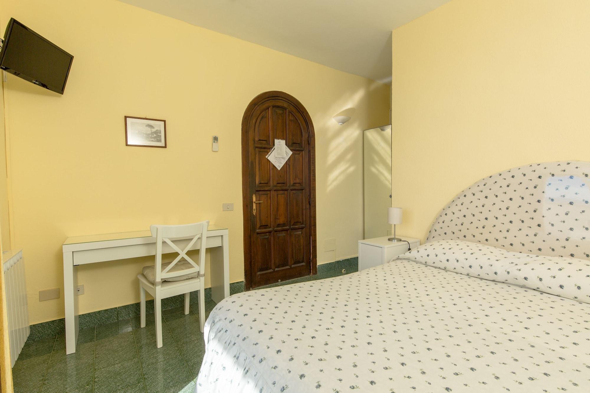 Hotel Ape Regina Casamicciola Terme Bagian luar foto