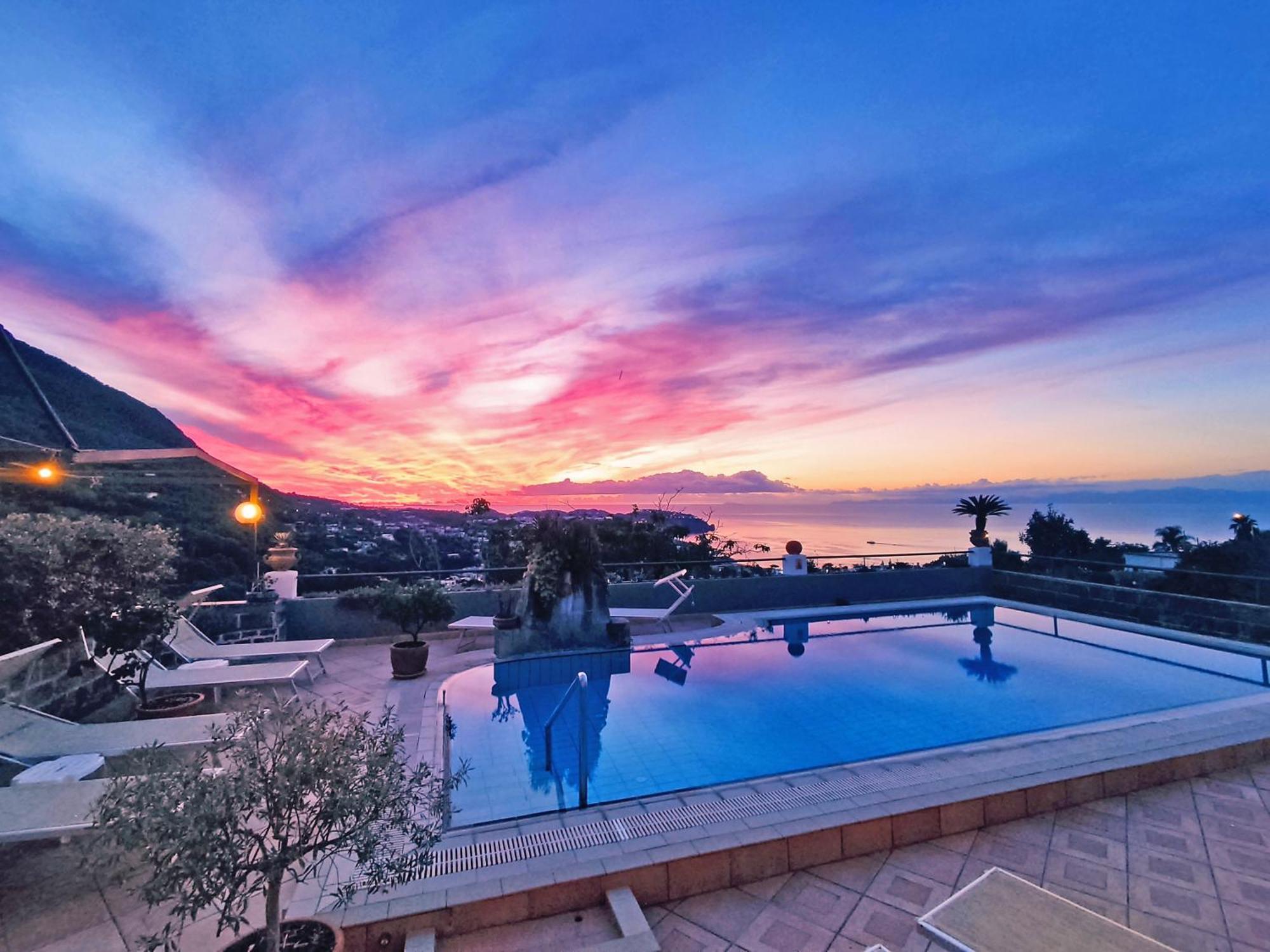 Hotel Ape Regina Casamicciola Terme Bagian luar foto