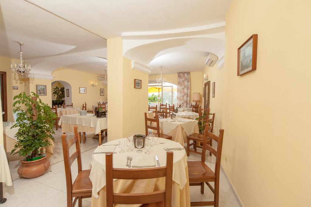 Hotel Ape Regina Casamicciola Terme Bagian luar foto