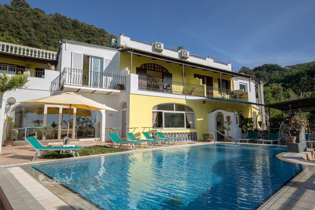 Hotel Ape Regina Casamicciola Terme Bagian luar foto